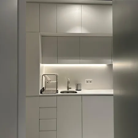 The Met Base, No1 Апартаменты